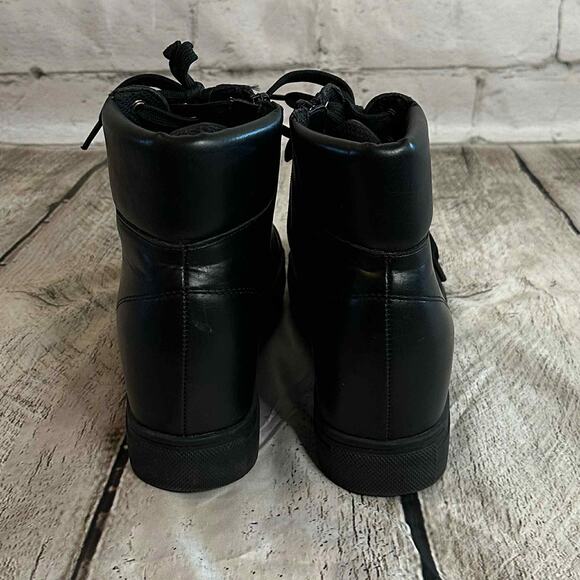 D10 Lulus Black Hightop Sneaker Boots with Side Zipper, Size 7, Pre-owned - Picture 3 of 7